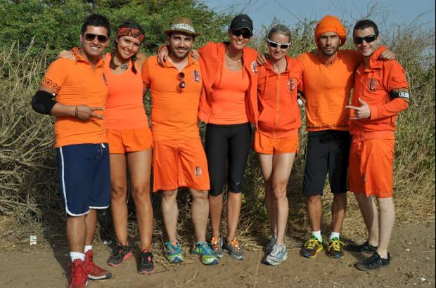 Cortes&#237;a Canal Caracol - Equipo de las celebridades: Gerly Hassam G&#243;mez, M&#243;nica Rodr&#237;guez, Fabi&#225;n Mendoza, Claudia Moreno, Mar&#237;a Luisa Calle, Gregorio Pernia y Juan David Agudelo