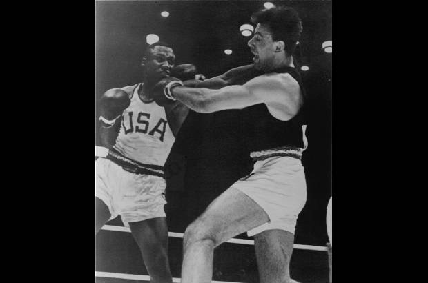 AP - Fue el &#250;nico p&#250;gil estadounidense que gan&#243; una medalla de oro en los Juegos Ol&#237;mpicos de 1964 en Tokio.