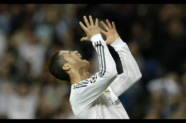 AP - Cristiano Ronaldo reacciona luego de fallar en el juego de la Liga de Campeones frente al Bayern Munich.