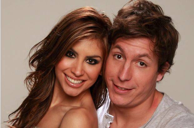 Canal RCN. Domingo, 29 de abril. - Nuestra semana, nuestra Tele. Jessica Cediel y Alejandro Ria&#241;o celebran su primer a&#241;o al aire con una invitada que &quot;se pondr&#225; en los zapatos de diferentes personajes&quot; y la televidente invitada VIP cumplir&#225; su sue&#241;o de conocer a Sebasti&#225;n Mart&#237;nez.