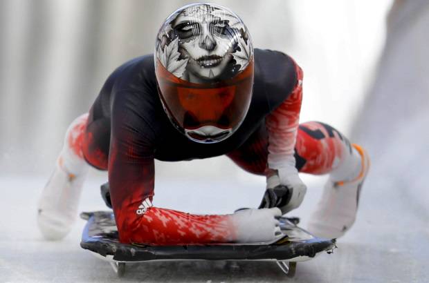 FOTO AP - La creación de la canadiense Sara Reid tiende a lo gótico.