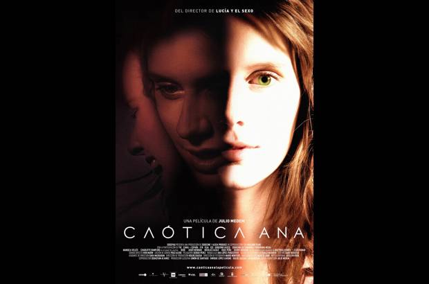 Caótica Ana - Director: Julio Médem. Sinopsis: Ana, una apasionada por la pintura, encuentra su mecenas que le ofrece completar su formación académica en Madrid al lado del grupo que proteje. Un inicio de nuevos descubrimientos.