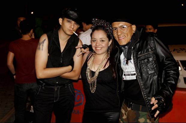 Foto Donaldo Zuluaga - Alegr&#237;a, emoci&#243;n, ansiedad y mucha expectativa es lo que sienten los fan&#225;ticos de Madonna para su concierto. Los madrugadores al estadio Atanasio Girardot saben que este mi&#233;rcoles 28 de noviembre ser&#225; un d&#237;a inolvidable. As&#237; se vive la jornada.