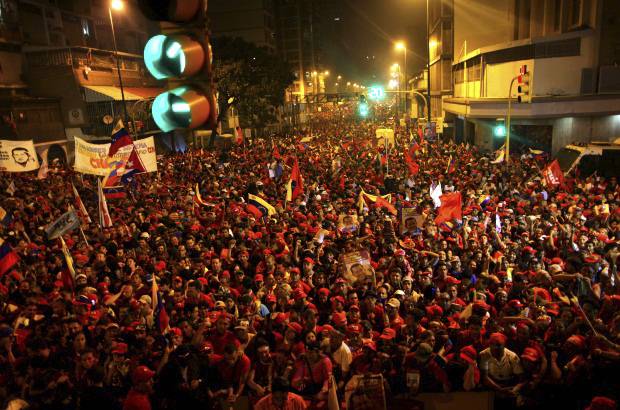 AP - Por primera vez desde que Hugo Chávez está en el poder la oposición venezolana logró superar los 5 millones de votos en elecciones presidenciales.