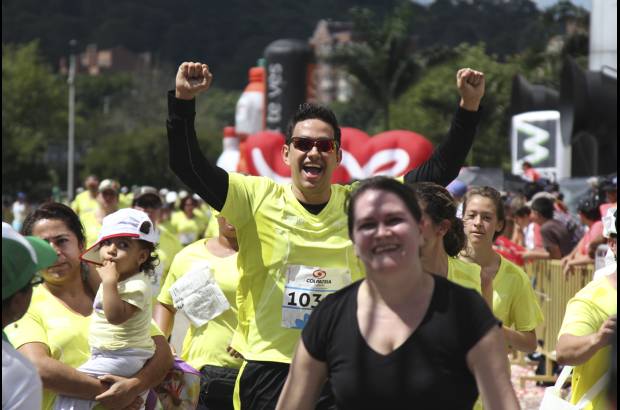 Esteban Jaramillo y Sebastián Salazar - Más de 10 mil competidores se dieron cita en esta histórica cita deportiva que se corría en las modalidades de 5, 10, 21 y 42 kilómetros.