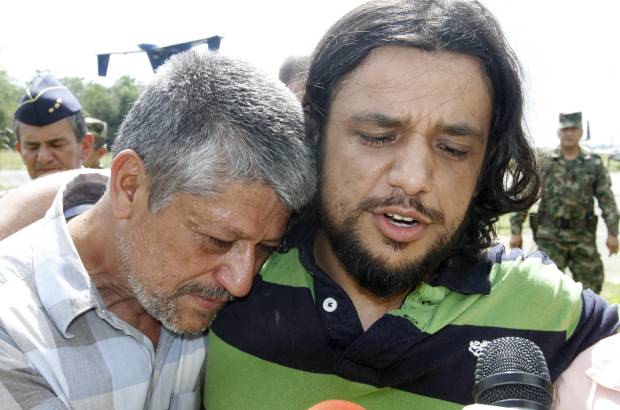 Fotos: Donaldo Zuluaga - Acaba de aterrizar en el aeropuerto de Caucasia el ingeniero Le&#243;n Andr&#233;s Montes Ceballos, tras permanecer m&#225;s de 16 meses secuestrado por el Eln.