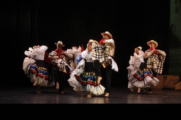 Luis Eduardo Noriega - Los momentos m&#225;s importantes de la historia de Medell&#237;n, desde su fundaci&#243;n hasta hoy, se ver&#225;n recreados en esta puesta en escena que combina m&#250;sica, danza, fotograf&#237;a y video para un viaje novedoso.