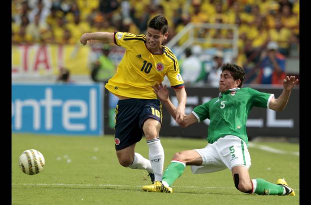 Reuters - Aunque contribuyó en el juego, James Rodríguez lució bajo de nivel.