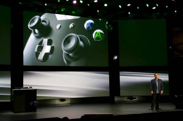 AP - Con la Xbox One, los usuarios podr&#225;n obtener canales de televisi&#243;n de su proveedor de cable. Tambi&#233;n tiene su propia gu&#237;a y permite cambiar los canales por comando de voz.