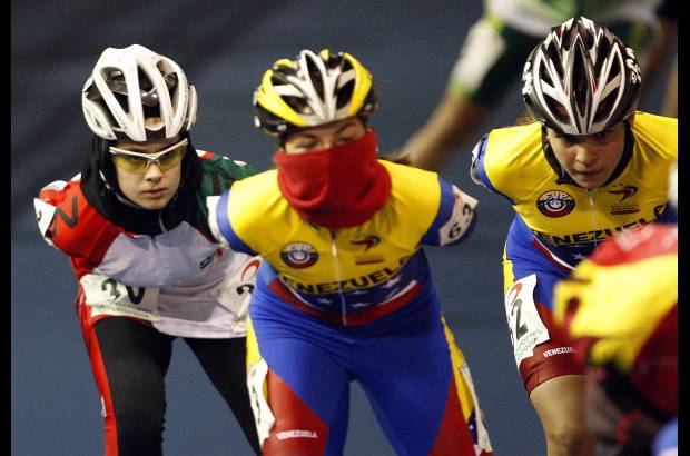 Jaime Pérez - Una feroz lucha por conseguir una de las 48 medallas de oro que entrega el Mundial, que por quinta vez se realiza en Colombia, y que por primera vez llega al Oriente de Antioquia. Tres formas de competencia: la iraní, con hiyab; la caribeña, de bufanda, para el frío; y la tradicional, de Venezuela.
