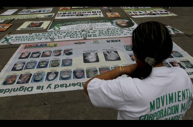 - Los asistentes le exigieron a la guerrilla que diga la verdad sobre los secuestrados, civiles, polic&#237;as y militares, que tienen en su poder y de los que nada se sabe.