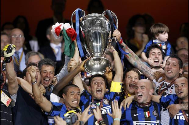 Reuters - El zaguero colombiano Iván Ramiro Córdoba estuvo presente en la celebración. Estuvo en el banco de suplentes.