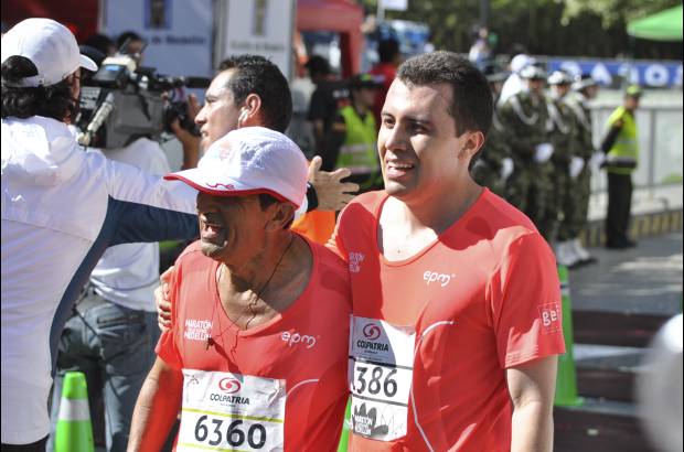 Esteban Jaramillo y Sebasti&#225;n Salazar - M&#225;s de 10 mil competidores se dieron cita en esta hist&#243;rica cita deportiva que se corr&#237;a en las modalidades de 5, 10, 21 y 42 kil&#243;metros.