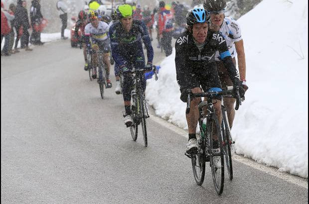 AP - Ur&#225;n fue uno de tres colombianos que escoltaron a Nibali en la etapa. Fabio Duarte cruz&#243; la meta segundo, a 17 segundos, y Carlos Betancur arrib&#243; cuarto, a 21.