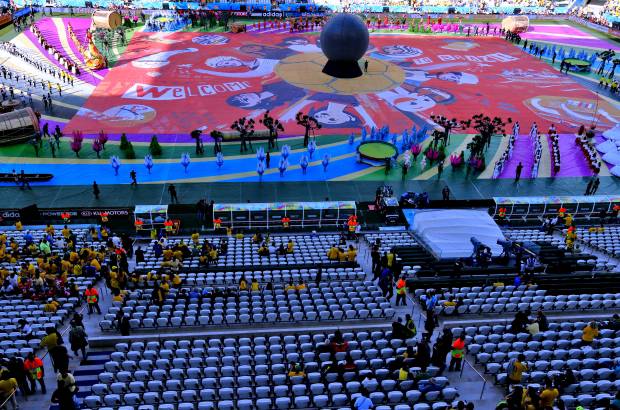FOTO JUAN ANTONIO S&#193;NCHEZ, Enviado especial Brasil - Al Itaquerao, tambi&#233;n conocido como Arena Corinthians, no lleg&#243; la cantidad de p&#250;blico que se esperaba por lo que las tribunas lucieron vac&#237;as.