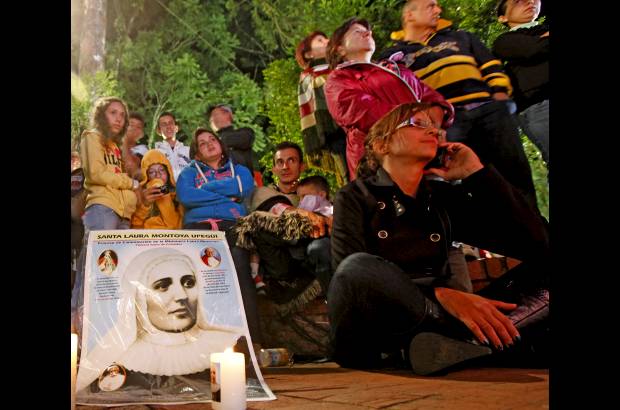 Julio C&#233;sar Herrera - Poca gente acompa&#241;&#243; la jornada en medio del fervor religioso.