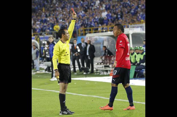 Hern&#225;n Vanegas - Millonarios alcanz&#243; la estrella 14 al superar en la gran final de la Liga Postob&#243;n II-2012 al Independiente Medell&#237;n. Dram&#225;tica definici&#243;n desde los penaltis despu&#233;s de empatar 0-0 en la ida y 1-1 este domingo.