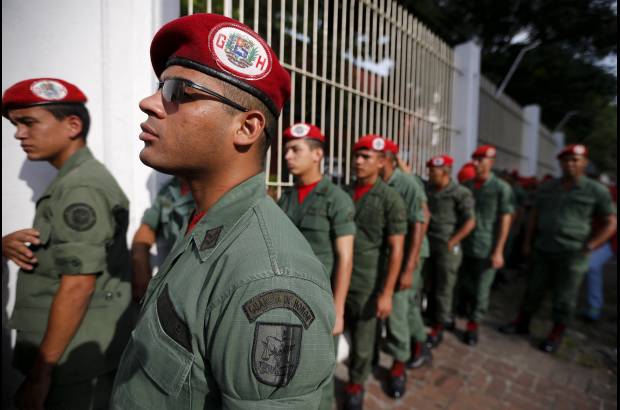 Reuters - Está prohibida la difusión de sondeos o cifras de voto a pie de urna hasta que el CNE haga ese anuncio.