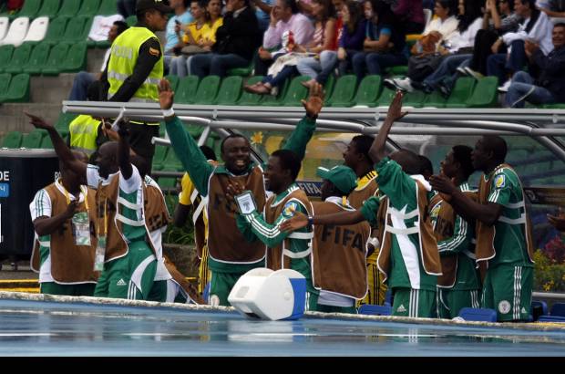 Colprensa - Los centrales de Guatemala la vieron realmente negra mientras los delanteros africanos se dieron su festín.