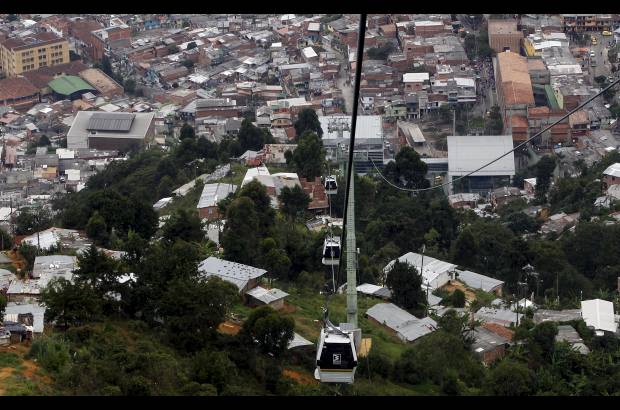 Jaime P&#233;rez - Dos nuevos cables se construir&#225;n en la zona oriental.