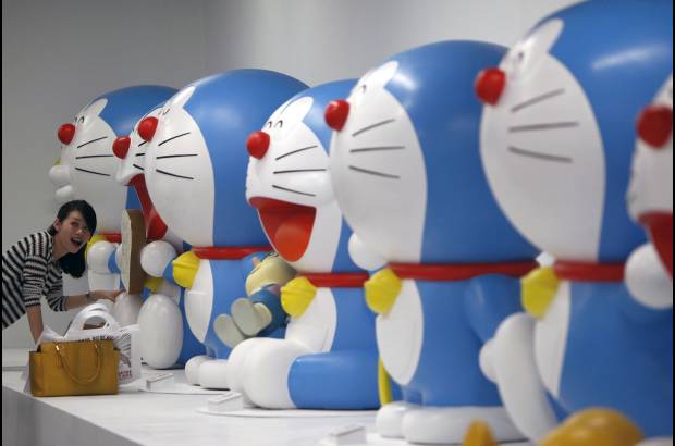 AP - Los Doraemon son los personajes de animaci&#243;n m&#225;s populares de Jap&#243;n donde se organiza la exposici&#243;n de cerca de 100 modelos de Doraemon de tama&#241;o natural con diferentes gestos.