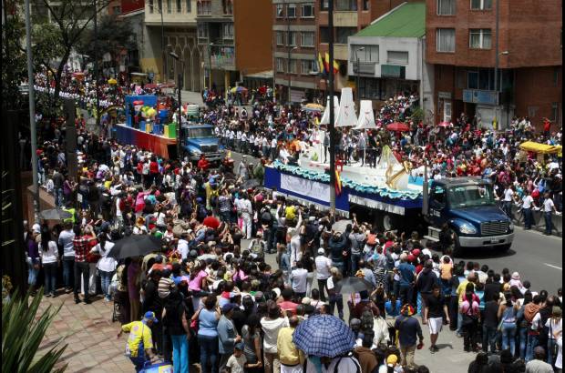 Colprensa - Despu&#233;s del acto protocolario se vino un derroche de m&#250;sica, baile y alegr&#237;a con la tradicional caravana de carrozas.