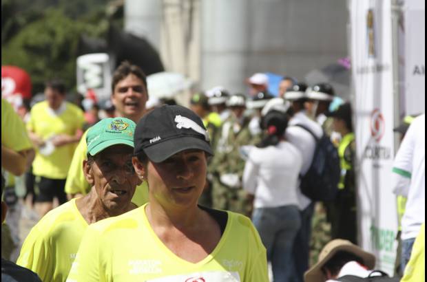 Esteban Jaramillo y Sebastián Salazar - Más de 10 mil competidores se dieron cita en esta histórica cita deportiva que se corría en las modalidades de 5, 10, 21 y 42 kilómetros.