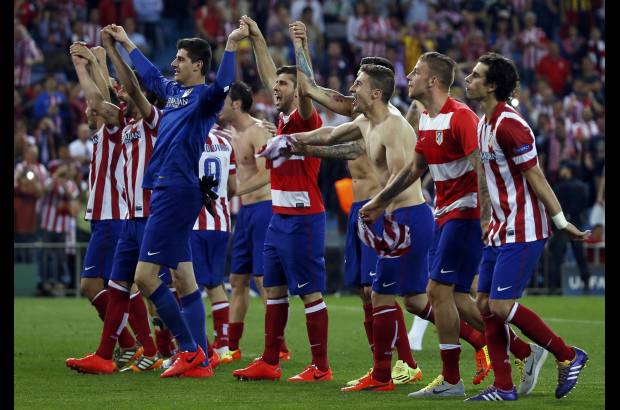 Reuters - El Atl&#233;tico de Madrid dio el gran golpe el mi&#233;rcoles al eliminar al Barcelona y clasificar a las semifinales de la Liga de Campeones del f&#250;tbol europeo por primera vez en 40 a&#241;os.