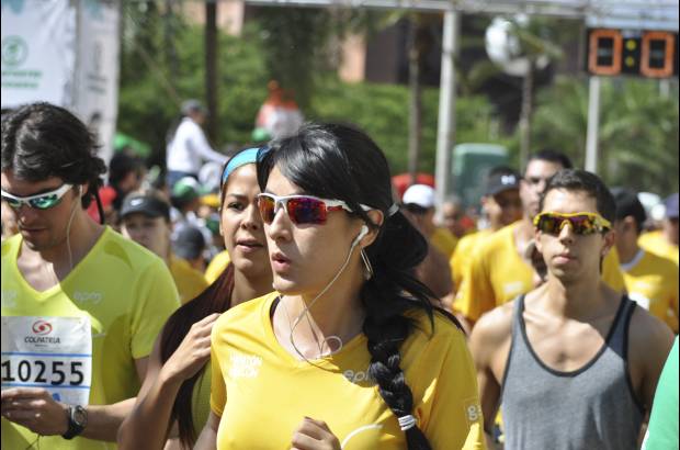 Esteban Jaramillo y Sebastián Salazar - Más de 10 mil competidores se dieron cita en esta histórica cita deportiva que se corría en las modalidades de 5, 10, 21 y 42 kilómetros