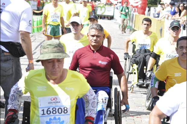 Esteban Jaramillo y Sebastián Salazar - Más de 10 mil competidores se dieron cita en esta histórica cita deportiva que se corría en las modalidades de 5, 10, 21 y 42 kilómetros