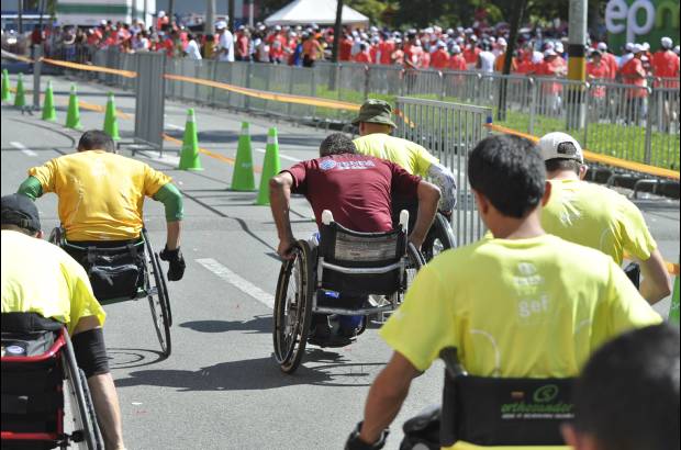 Esteban Jaramillo y Sebastián Salazar - Más de 10 mil competidores se dieron cita en esta histórica cita deportiva que se corría en las modalidades de 5, 10, 21 y 42 kilómetros