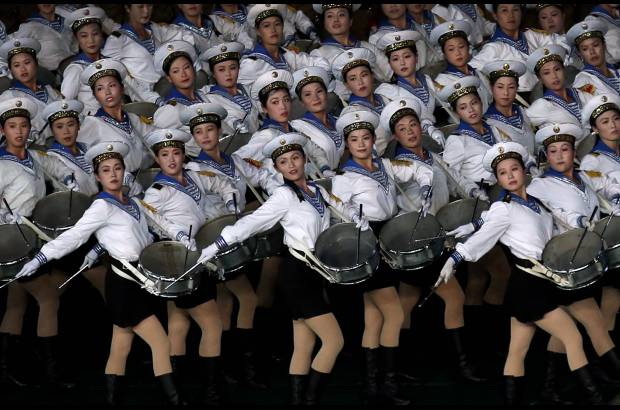 AP - A pesar de los problemas sociales que vive el pa&#237;s, en este festival se movlizan miles de acr&#243;batas, gimnastas y bailarines.