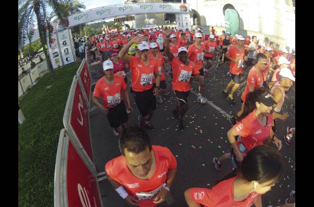 Esteban Jaramillo y Sebastián Salazar - Más de 10 mil competidores se dieron cita en esta histórica cita deportiva que se corría en las modalidades de 5, 10, 21 y 42 kilómetros.