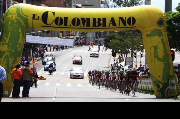 R&#243;binson S&#225;enz - 815 competidores se gozaron la segunda etapa de la prueba de la ruta del Cl&#225;sico EL COLOMBIANO-Indeportes Antioquia 2011.