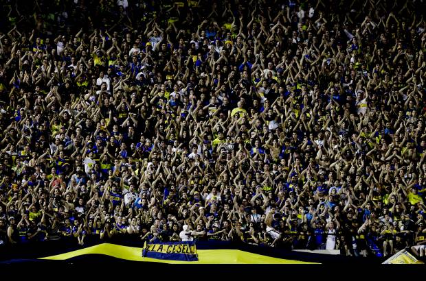 AP - Boca Juniors derrot&#243; este domingo 3-0 a Banfield y conquist&#243; su t&#237;tulo n&#250;mero 24 del f&#250;tbol argentino cuando restan dos fechas para el final, despu&#233;s de cinco torneos en los que estuvo m&#225;s abajo que arriba.