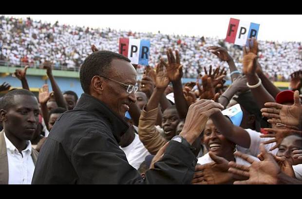 Reuters - El presidente Paul Kagame apost&#243; por el crecimiento econ&#243;mico basado en el turismo y los servicios para crear nuevos empleos.