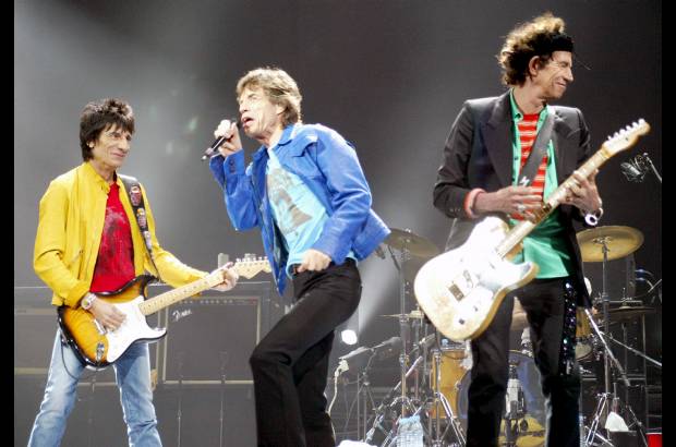 Reuters - Mick Jagger (voz), Keith Richards (guitarra), Ronnie Wood (bajo) y Charlie Watts (batería) son los míticos integrantes de la banda.