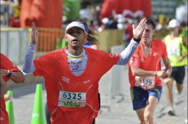Esteban Jaramillo y Sebasti&#225;n Salazar - M&#225;s de 10 mil competidores se dieron cita en esta hist&#243;rica cita deportiva que se corr&#237;a en las modalidades de 5, 10, 21 y 42 kil&#243;metros.