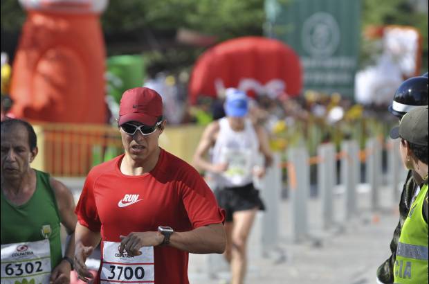 Esteban Jaramillo y Sebasti&#225;n Salazar - M&#225;s de 10 mil competidores se dieron cita en esta hist&#243;rica cita deportiva que se corr&#237;a en las modalidades de 5, 10, 21 y 42 kil&#243;metros.