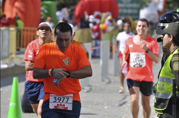 Esteban Jaramillo y Sebasti&#225;n Salazar - M&#225;s de 10 mil competidores se dieron cita en esta hist&#243;rica cita deportiva que se corr&#237;a en las modalidades de 5, 10, 21 y 42 kil&#243;metros.