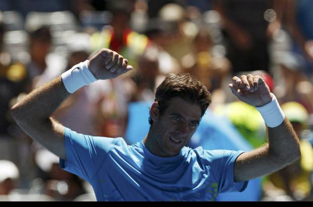 Reuters - El tenis latinoamericano debut&#243; con &#233;xito en la primera jornada del Abierto de Australia, y de los seis jugadores que entraron en liza, tan solo fueron eliminados el argentino Juan M&#243;naco, que cay&#243; en un partido a cinco sets con el alem&#225;n Philipp Kohlschreiber. El argentino Juan Mart&#237;n del Potro, und&#233;cimo favorito, super&#243; la ronda inicial, tras rehacerse de su mal ante el franc&#233;s Adrian Mannarino, al que super&#243; finalmente por 2-6, 6-1, 7-5 y 6-4.