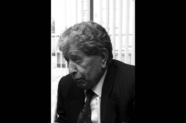 Evelio Ram&#237;rez Mart&#237;nez - Ingeniero - &quot;Fui columnista de EL COLOMBIANO varios a&#241;os. Manej&#225;bamos el grupo Tema libre de Alberto Vel&#225;squez, era realmente un diario de todos y para todos. Tengo muy gratos recuerdos. Creo que es un diario que se confunde con Antioquia. Cada persona que piensa en Antioquia, que ha le&#237;do prensa, lo recuerda&quot;.