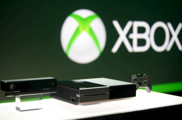REUTERS - Microsoft present&#243; el Xbox One, su nueva consola que promete convertirse en el sistema que las familias necesitar&#225;n para jugar, ver televisi&#243;n, pel&#237;culas y m&#225;s.