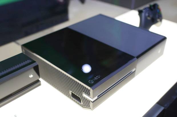REUTERS - Pero han pasado ocho a&#241;os desde que esa m&#225;quina sali&#243; a la venta, y Microsoft es el &#250;ltimo de los tres principales fabricantes de consolas en presentar un nuevo sistema.