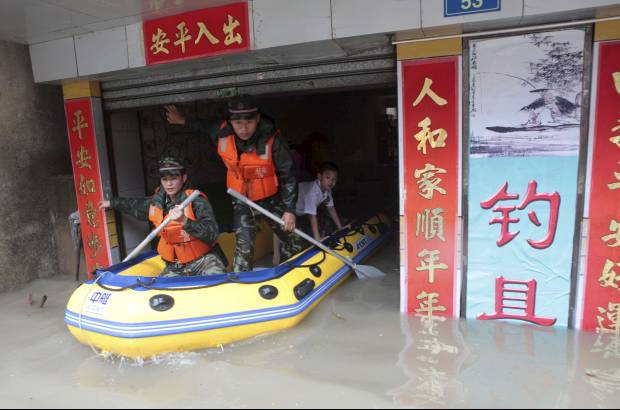Reuters - Las inundaciones se presentaron en América y Asia.