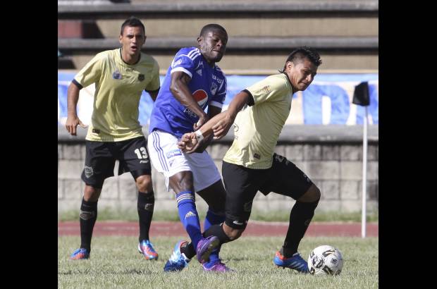 Edwin Bustamante - Las &#225;guilas doradas son cuartos en la tabla de posiciones.