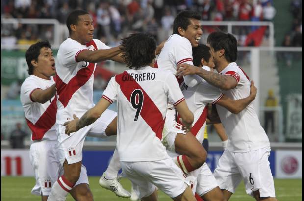 Reuters - 7 victorias ajust&#243; Per&#250; sobre los cafeteros en la Copa Am&#233;rica.