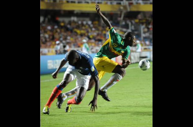 Colprensa - Por momentos Malí intentó adueñarse del balón, pero no fue claro al momento de pisar el área contraria.