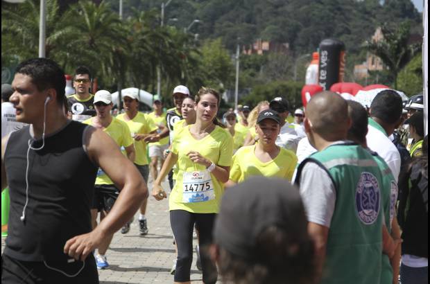 Esteban Jaramillo y Sebastián Salazar - Más de 10 mil competidores se dieron cita en esta histórica cita deportiva que se corría en las modalidades de 5, 10, 21 y 42 kilómetros.