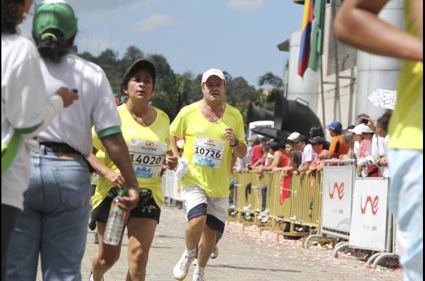 Esteban Jaramillo y Sebastián Salazar - Más de 10 mil competidores se dieron cita en esta histórica cita deportiva que se corría en las modalidades de 5, 10, 21 y 42 kilómetros.